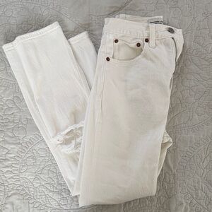 Abercrombie & Fitch Off-White High-Rise Straight Jeans with Knee Rip